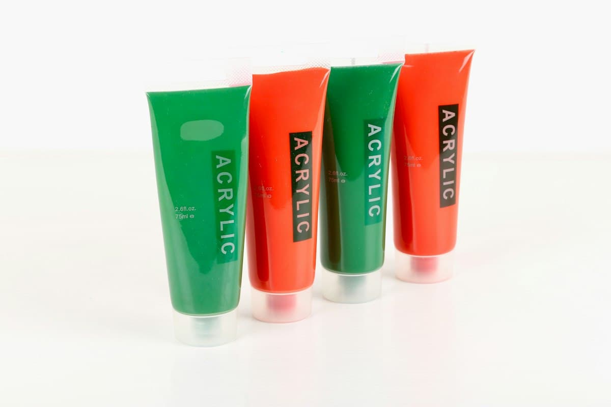 Acrylic colour tubes